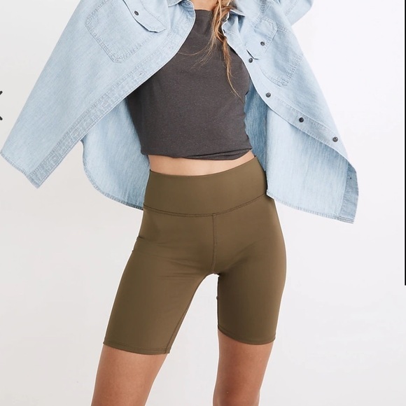 MWL by Madewell Form High-Rise 7" Biker Shorts in Kale Green